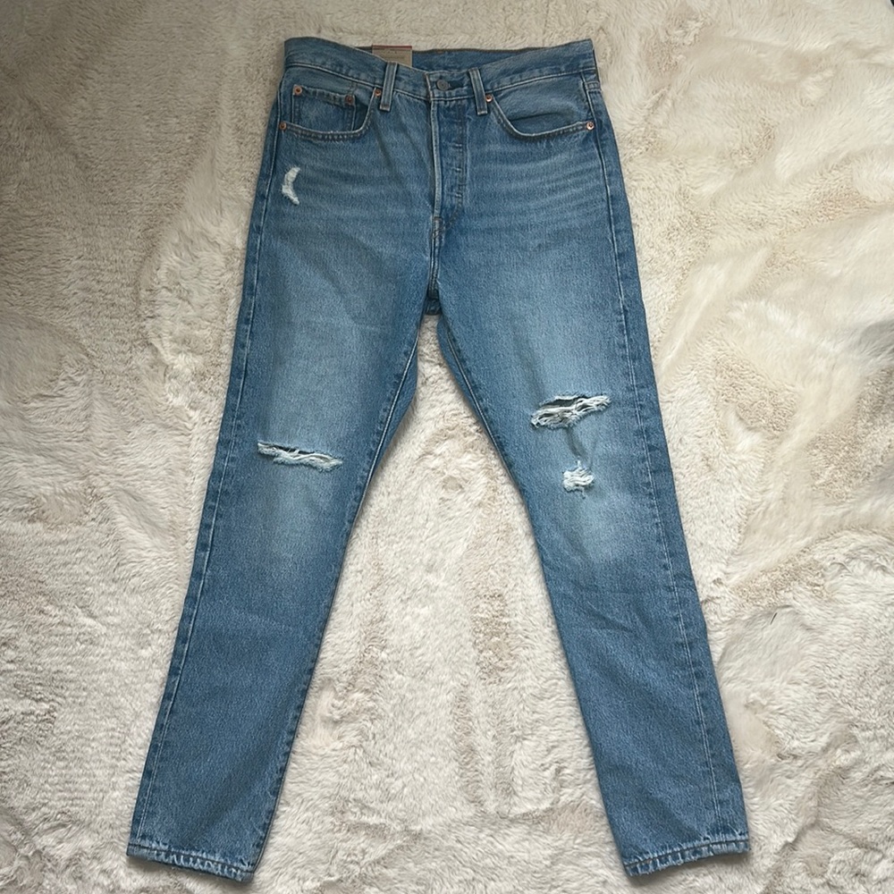 NWT Levi’s 501 Skinny Straight Leg 28x28